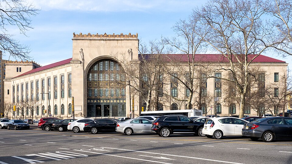 Ruth and Raymond G. Perelman Building