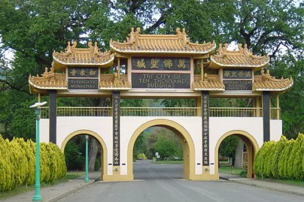City of Ten Thousand Buddhas