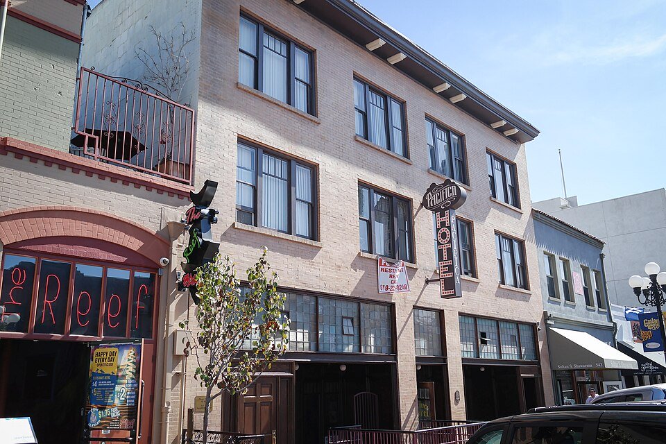 Photo of Pacifica Hotel