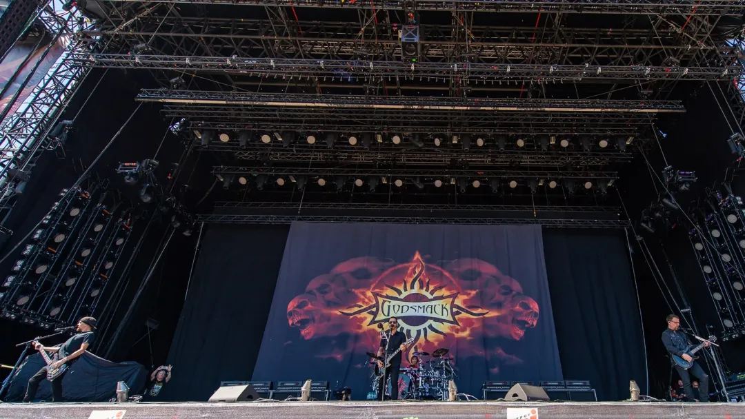 Godsmack, Stone Temple Pilots & Dorothy