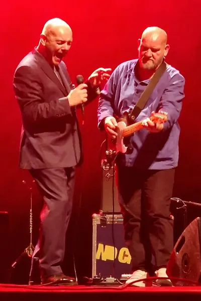 Hue And Cry