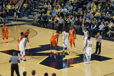 2026 Illinois Fighting Illini Football Season Tickets (Includes Tickets To All Regular Season Home Games)