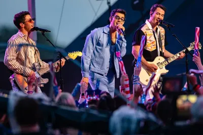 Jonas Brothers
