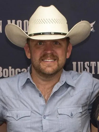Justin Moore