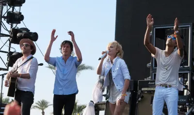 Metric, Broken Social Scene & Stars
