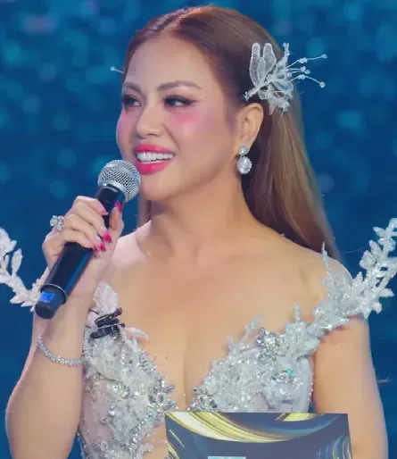 Anh Con No Em: Minh Tuyet Tickets and Info
