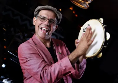 Nanny Assis Performs "Afro-Jobim"