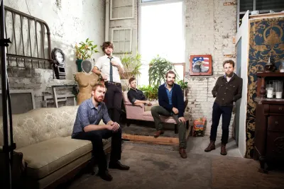 Red Wanting Blue