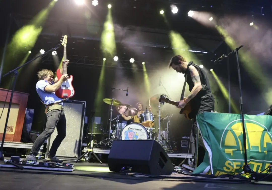 Band of Horses & Dinosaur Jr.