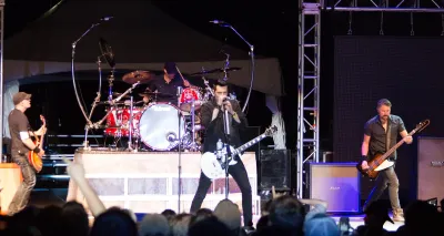 Theory Of A Deadman & Sevendust