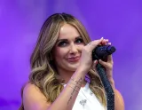 Carly Pearce & Sela Campbell