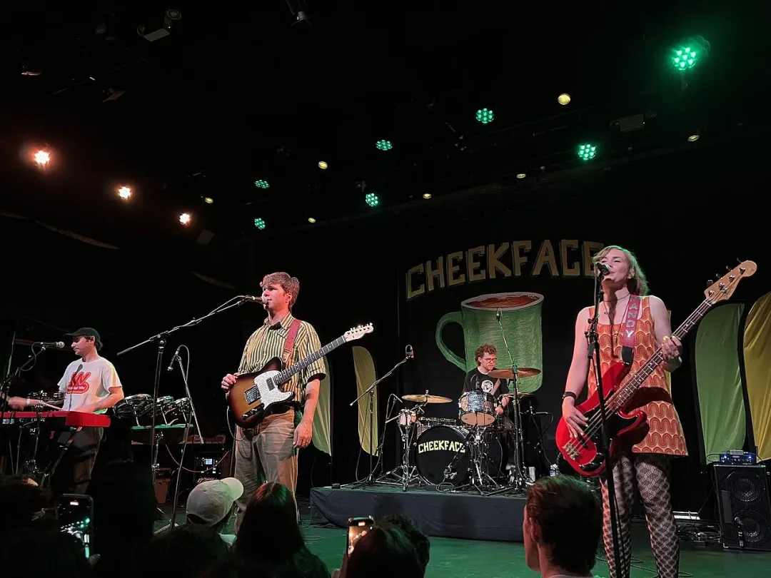 Cheekface