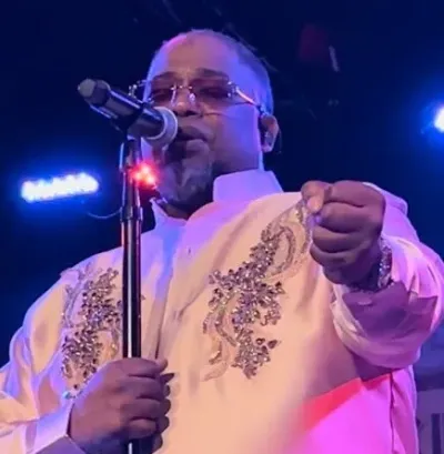 Dave Hollister