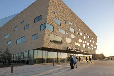 Wagner Noel Performing Arts Center