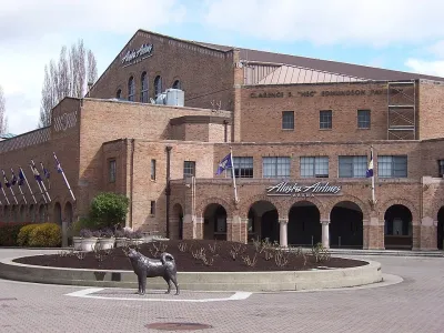 Washington Huskies Women's Volleyball vs. Montana State Bobcats