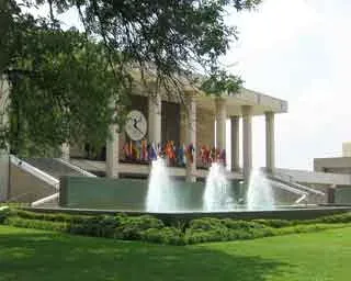 Thalia Mara Hall, Jackson