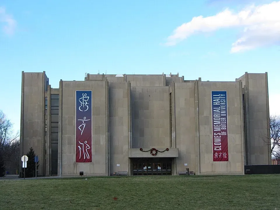 Clowes Memorial Hall, Indianapolis