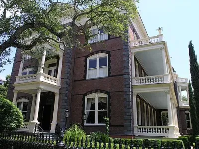 Calhoun Mansion