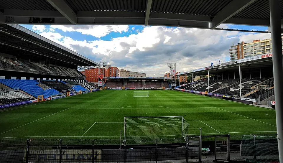 Stade du Pays de Charleroi, Charleroi