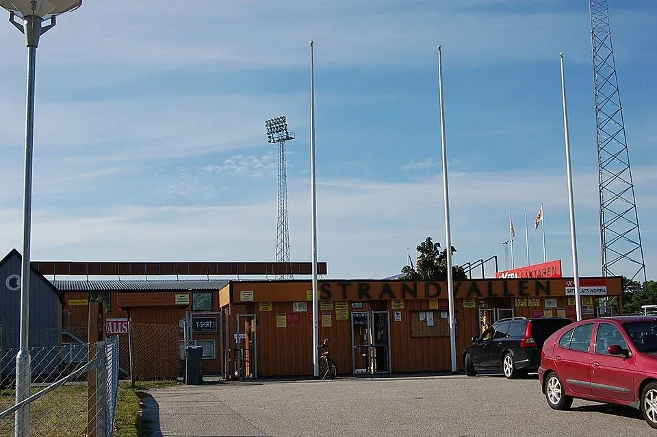 Strandvallen, Hallevik