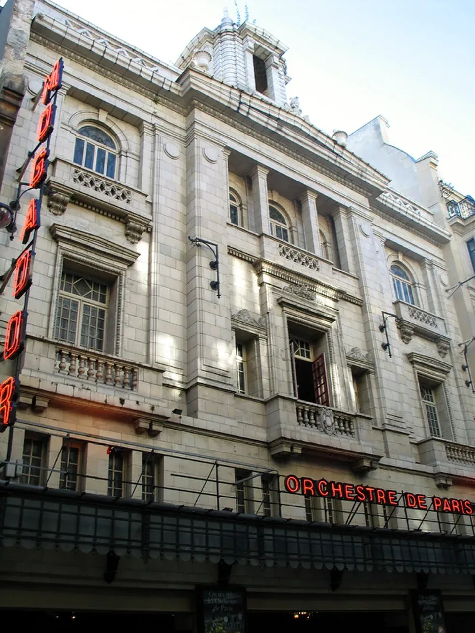 Théâtre Mogador, Paris