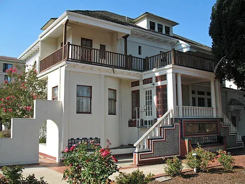 Casa Peralta, San Leandro