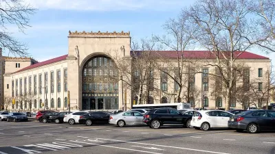 Ruth and Raymond G. Perelman Building
