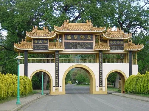 City of Ten Thousand Buddhas, Ukiah