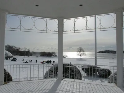 Gloucester Visitor Center at Stage Fort Park