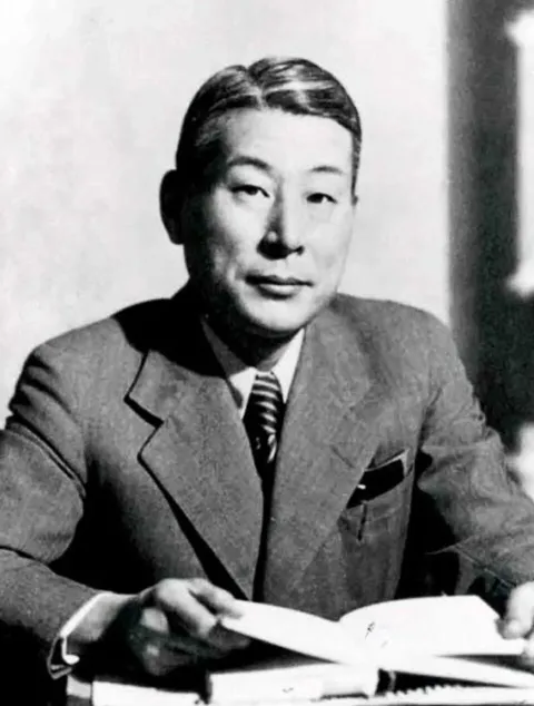 Photo of Statue "Chiune Sugihara"