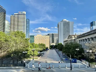 Legislative Plaza