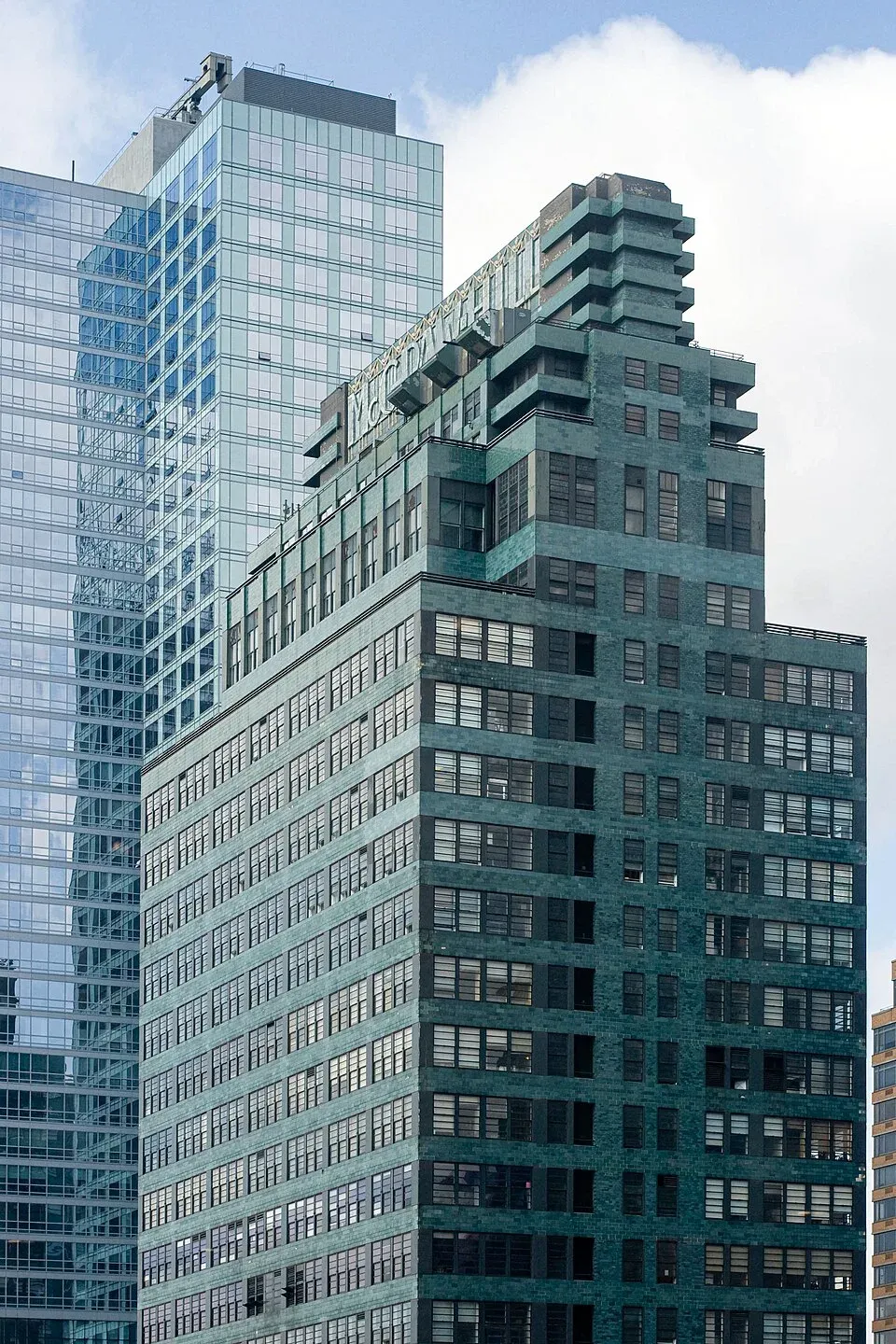 330 W 42nd St, New York