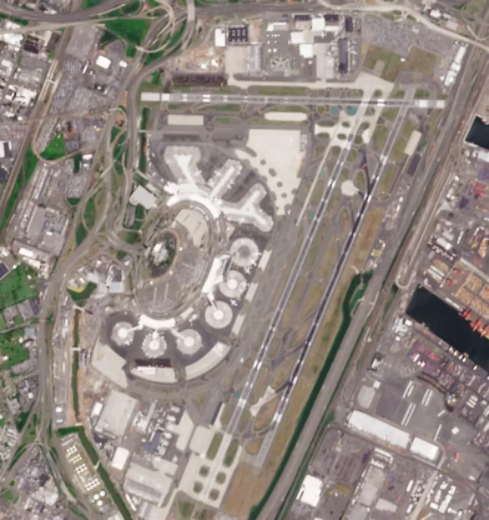 Newark Liberty International Airport, Newark