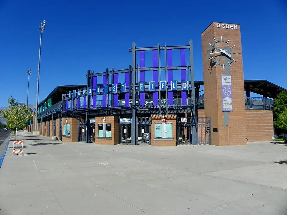 Lindquist Field, Ogden
