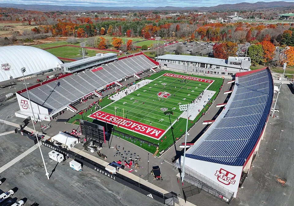 Warren Mcguirk Alumni Stadium, Amherst