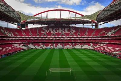 Second Qualifying Round: SL Benfica vs Heart of Midlothian