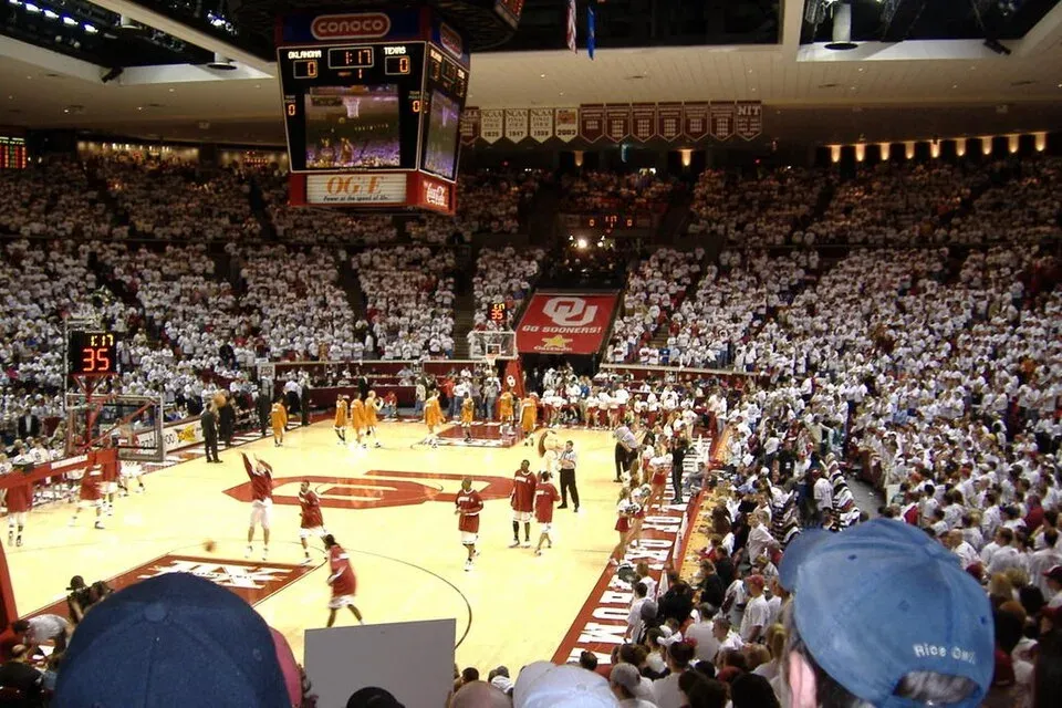 Lloyd Noble Center, Norman