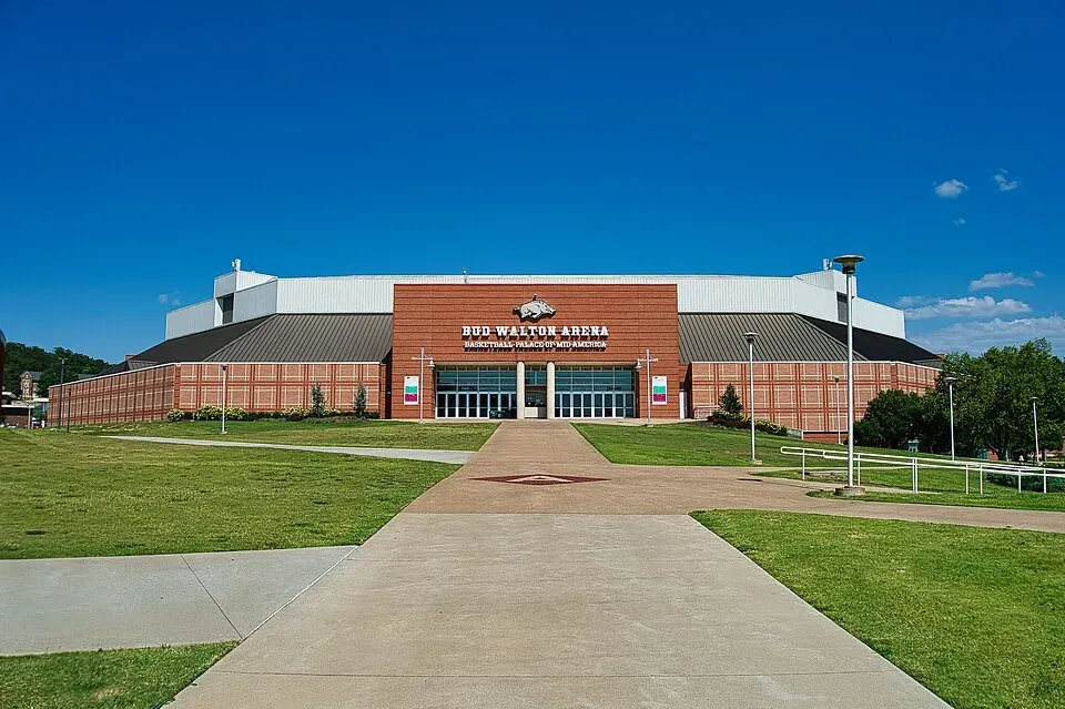 Bud Walton Arena, Fayetteville