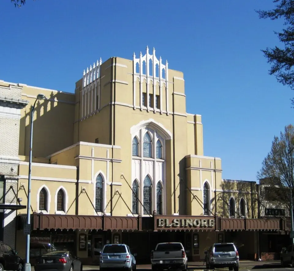 Elsinore Theatre, Salem