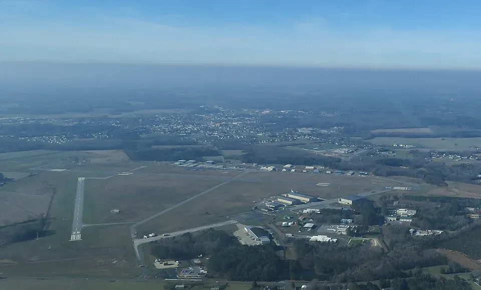 Delaware Coastal Airport, Georgetown