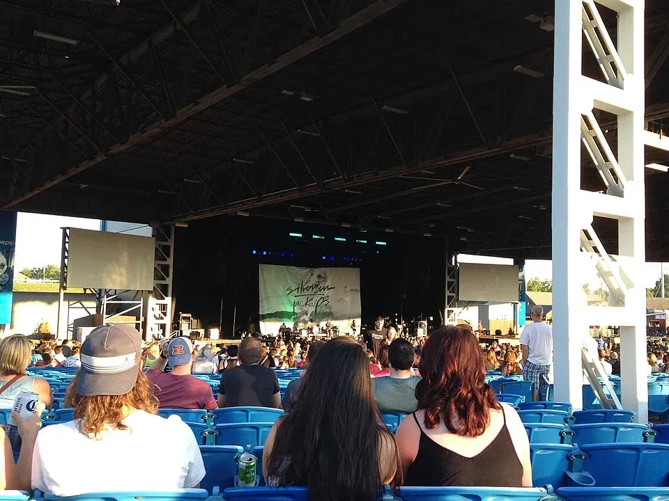 Hollywood Casino Amphitheatre - MO, Maryland Heights