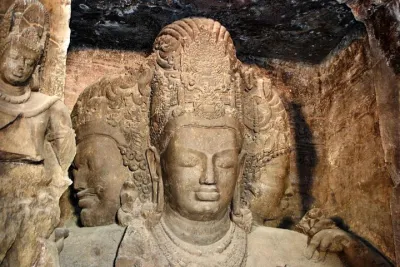 Mumbai Elephanta Caves Private Half-Day Tour including Guide