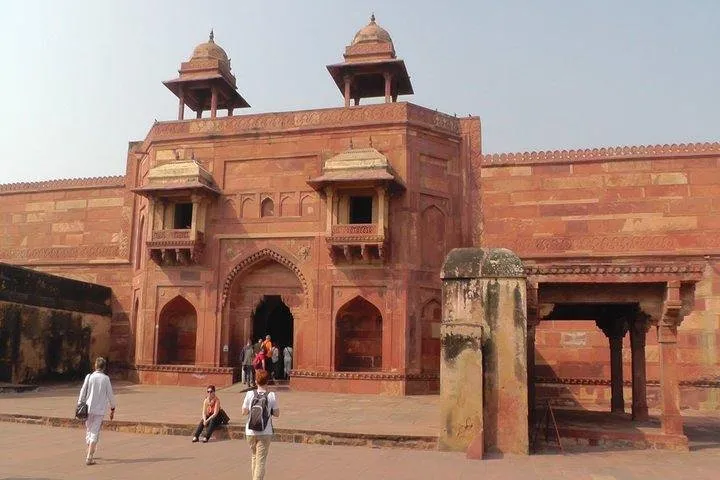 Same day Fatehpur Sikri and Taj Mahal tour from Jaipur