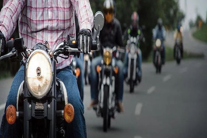 Fatehpursikri(Agra) tour by a Royal Enfield Bullet Motorcycle