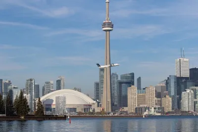 Private Customizable Toronto Tour from Niagara Falls/Buffalo