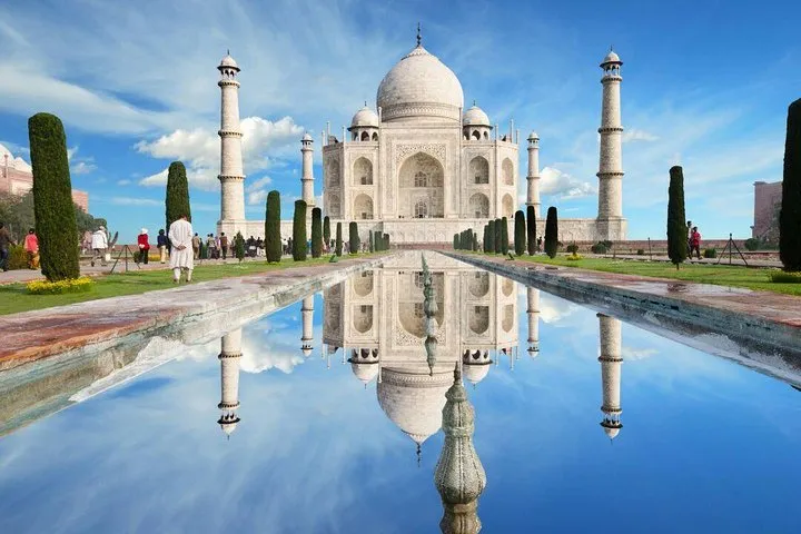 Luxury Taj Mahal and Agra Tour From Delhi By Mercedes Car or Audi Car