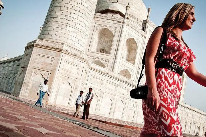 One-Way Private Transfer from Agra to Delhi