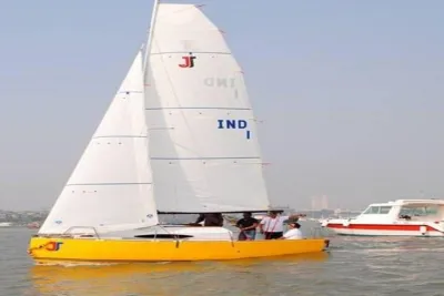 A Private Sailing Course in Mumbai Harbor
