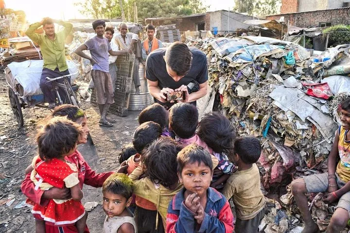 Explore Sanjay Colony, a Delhi neighborhood slum