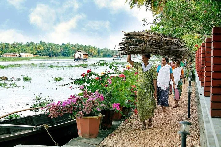 Philipkutty's Farm Culinary Tour including Lunch and Cooking Demo